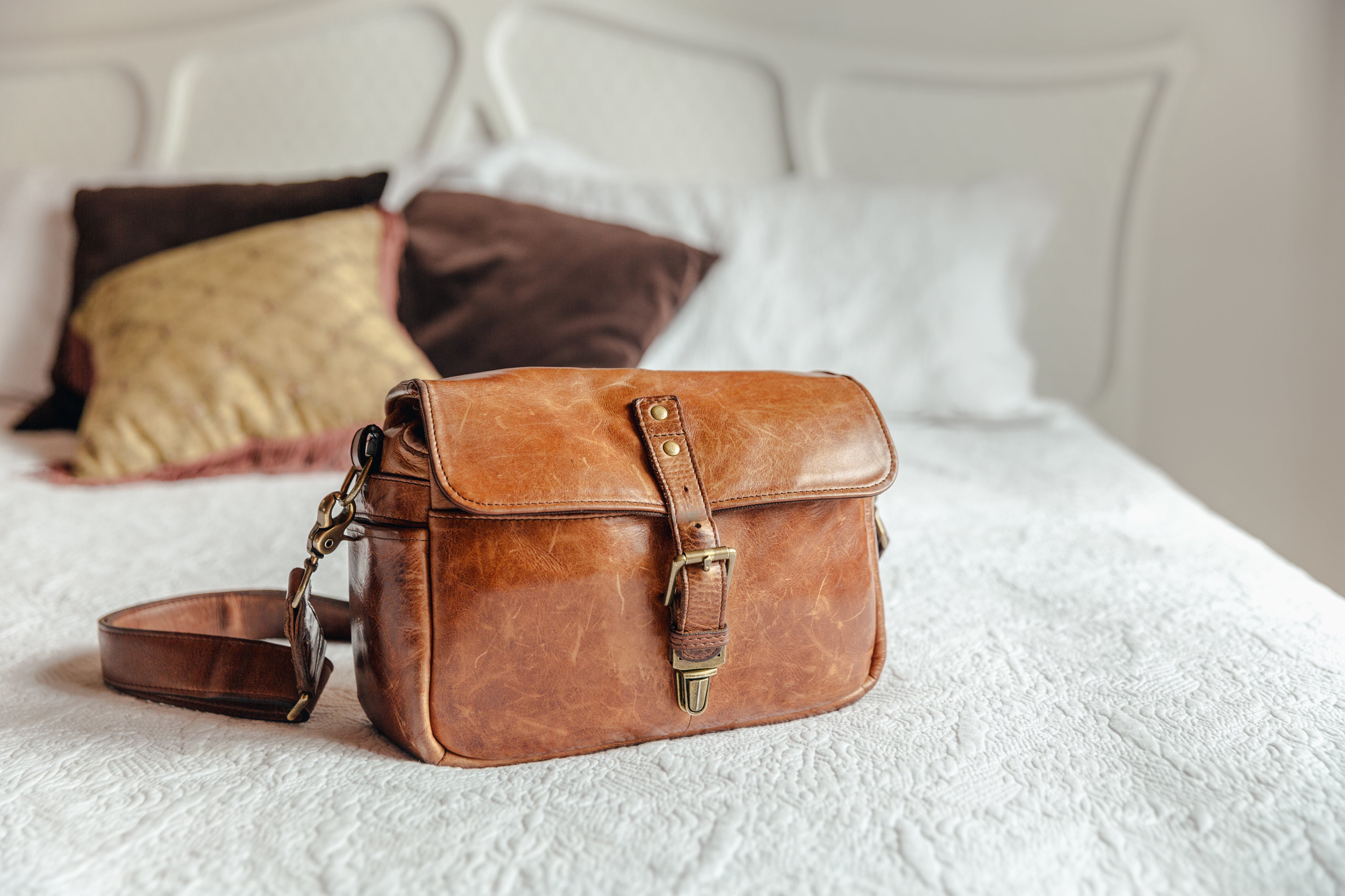 leather-handbag-on-bed.jpg